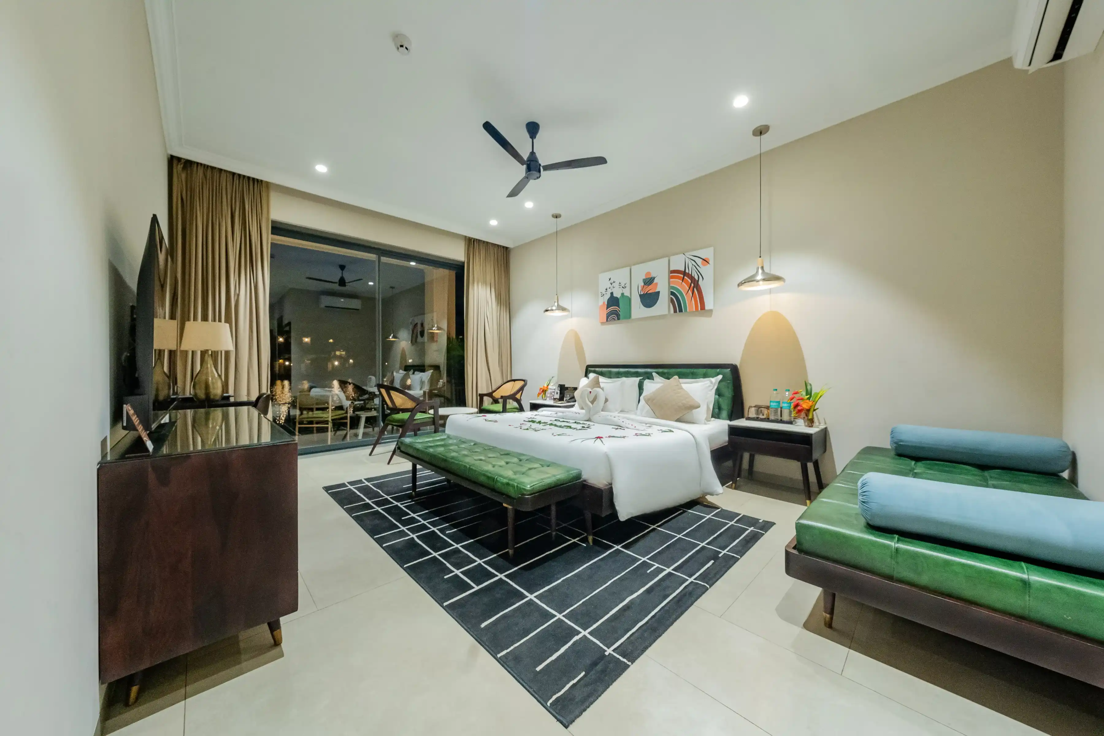 Preview of Lake View Room